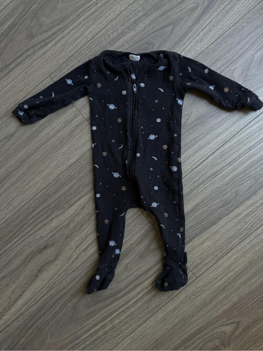 FIRSTS by Petit Lem Black Space-Print Footed One-Piece Size 6-9 months